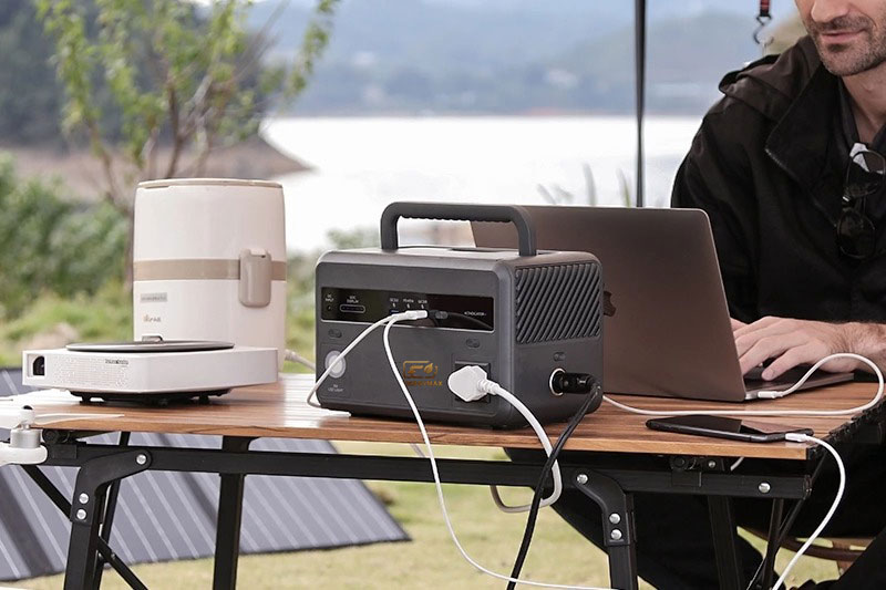 300W 299Wh Portable Power Station EM300-6.jpg